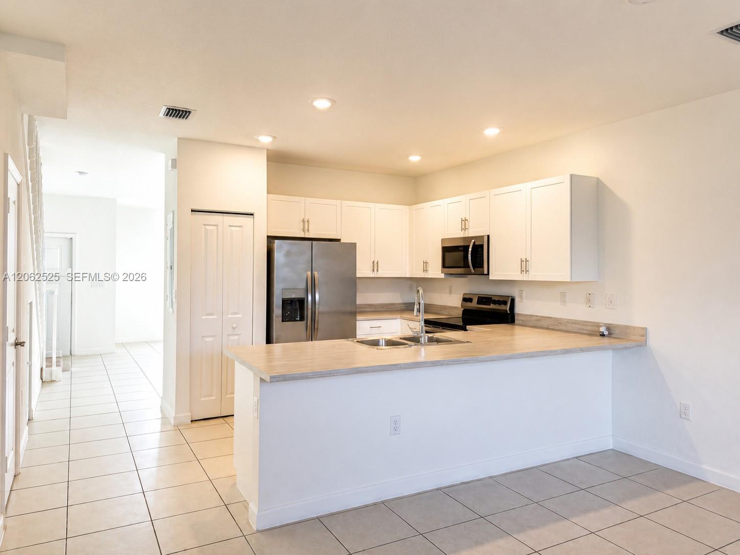 A12062525 Property Photo 2