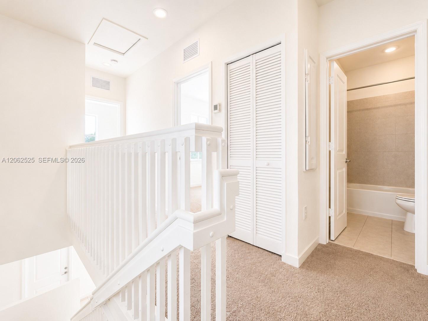 A12062525 Property Photo 4