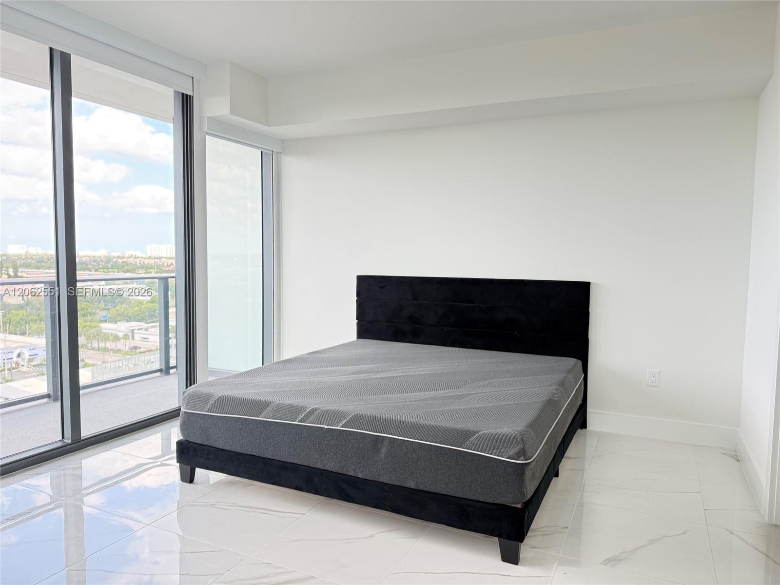 1170 E Hallandale 1106 Property Photo 13