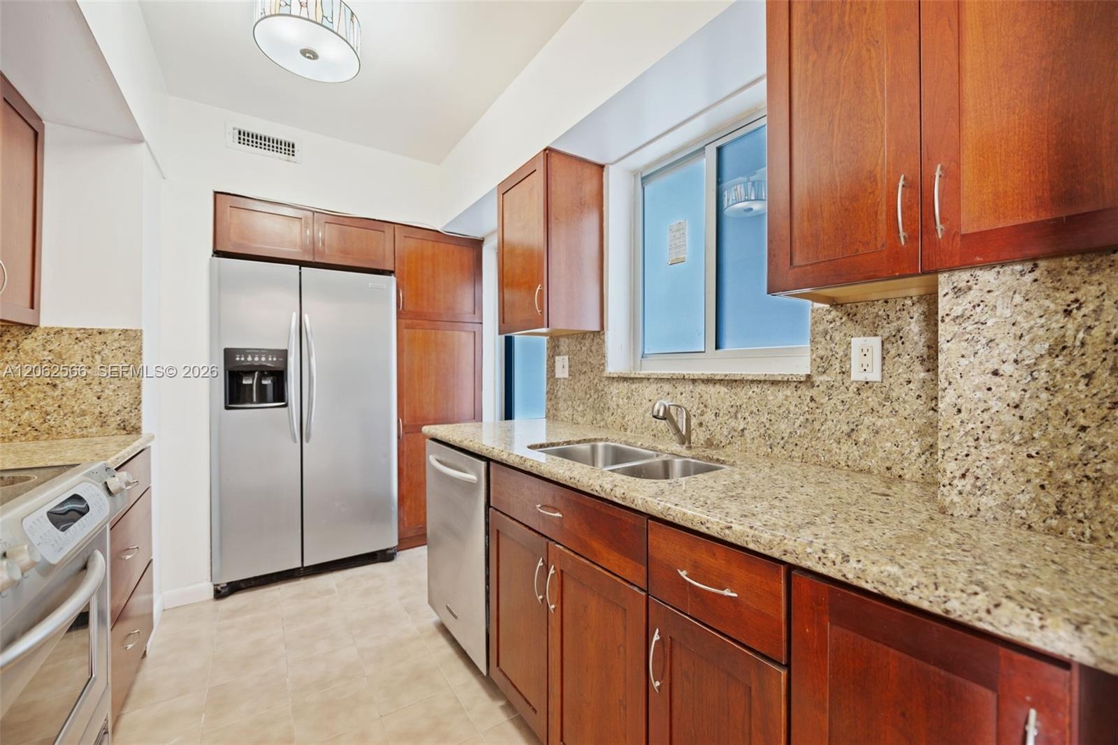 9101 E Bay Harbor Drive 204 Property Photo 11