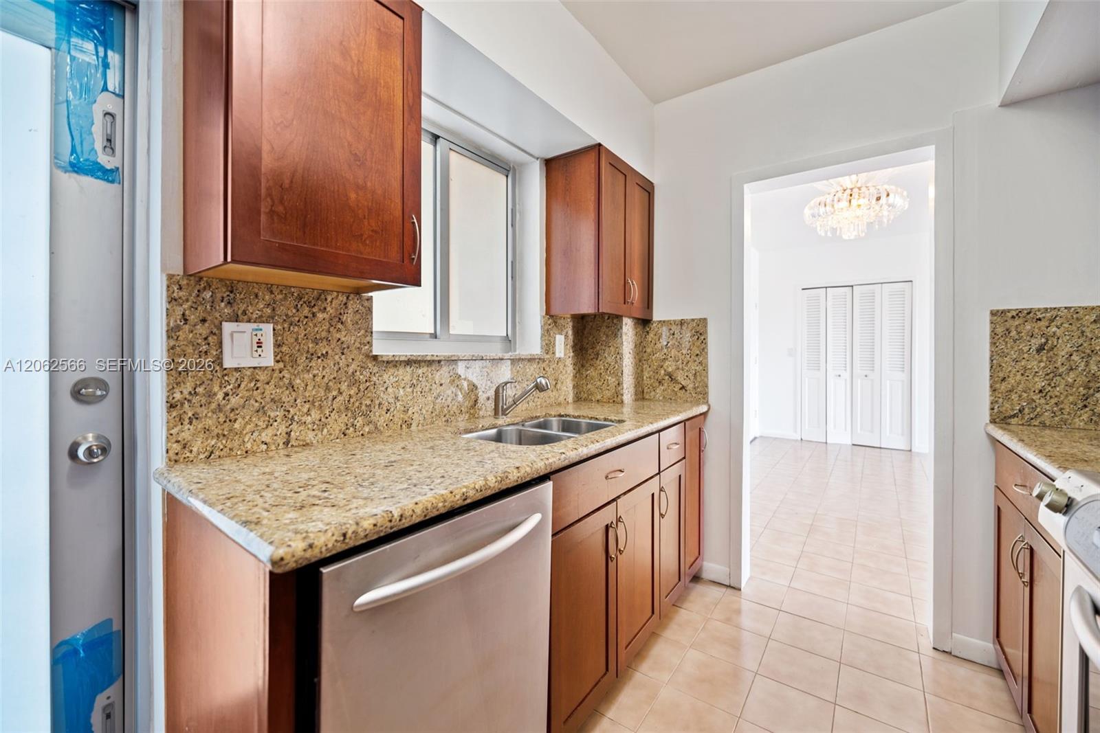 9101 E Bay Harbor Drive 204 Property Photo 13