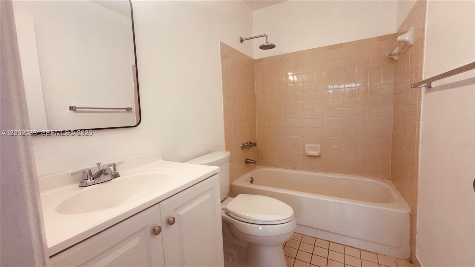 11311 Sw 200th Street 311-d Property Photo 10