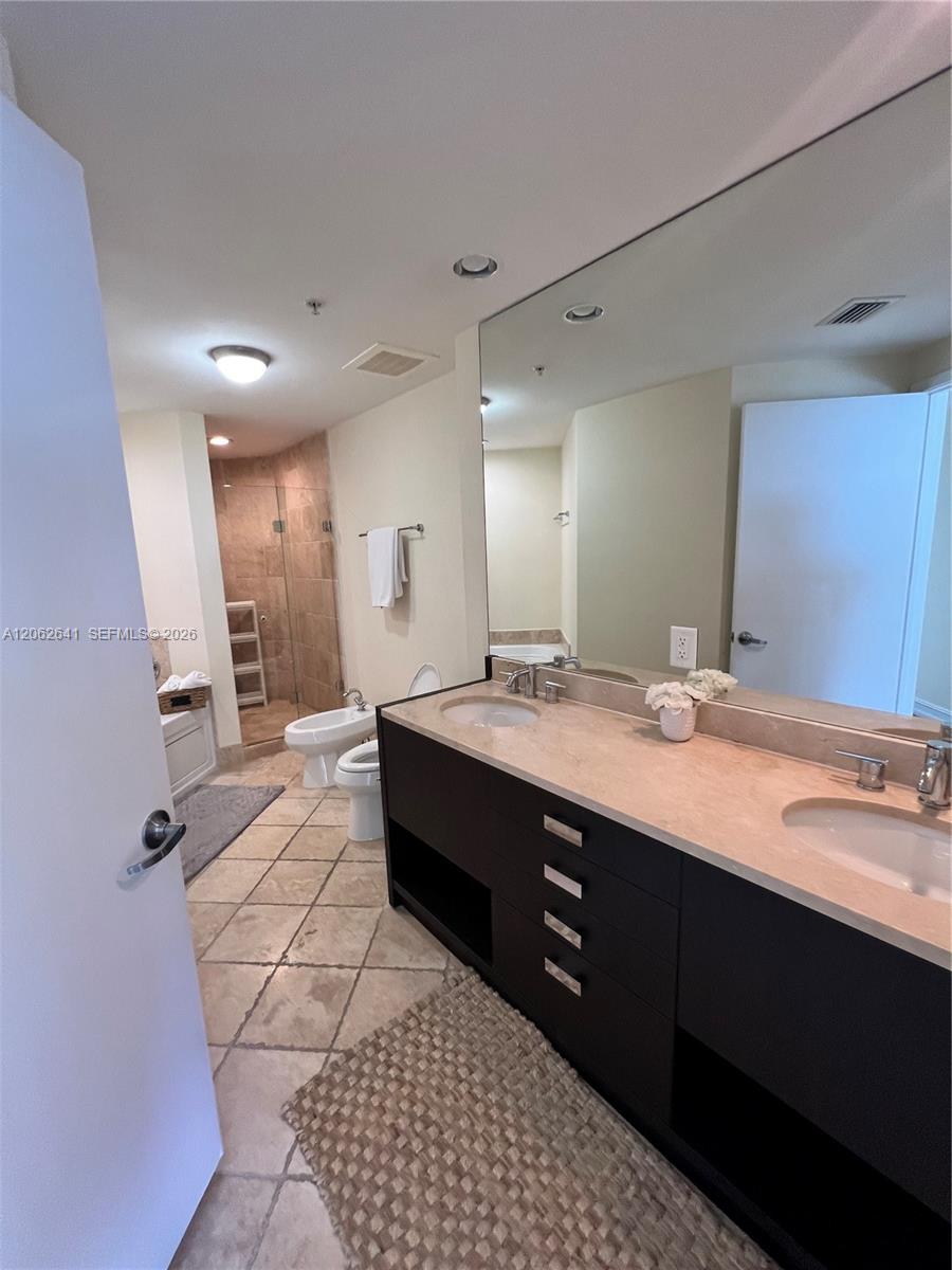 18201 Collins Avenue 1801a Property Photo 30