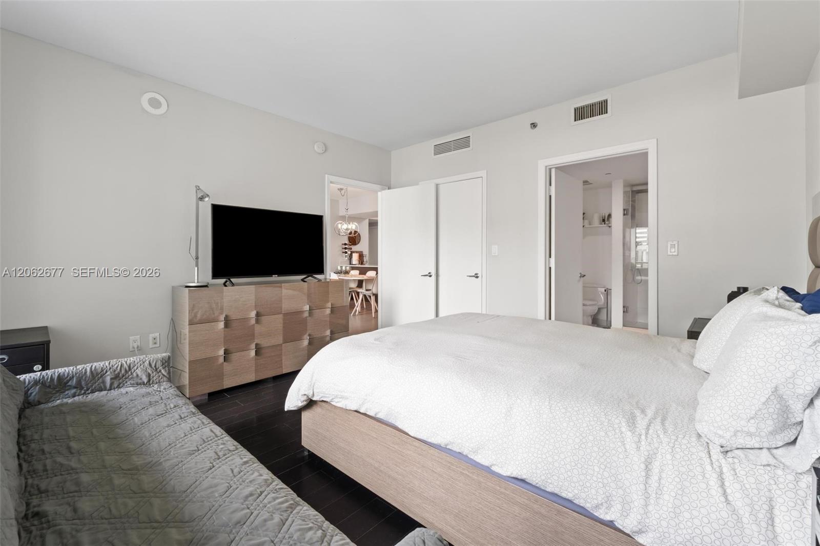 500 Brickell Avenue 1405 Property Photo 30