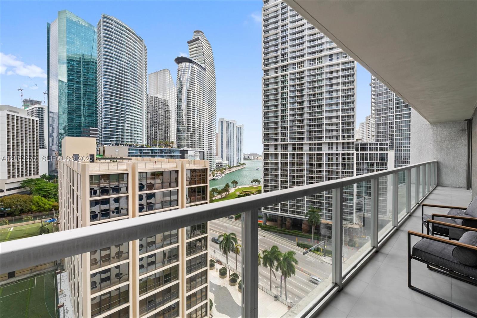 500 Brickell Avenue 1405 Property Photo 38