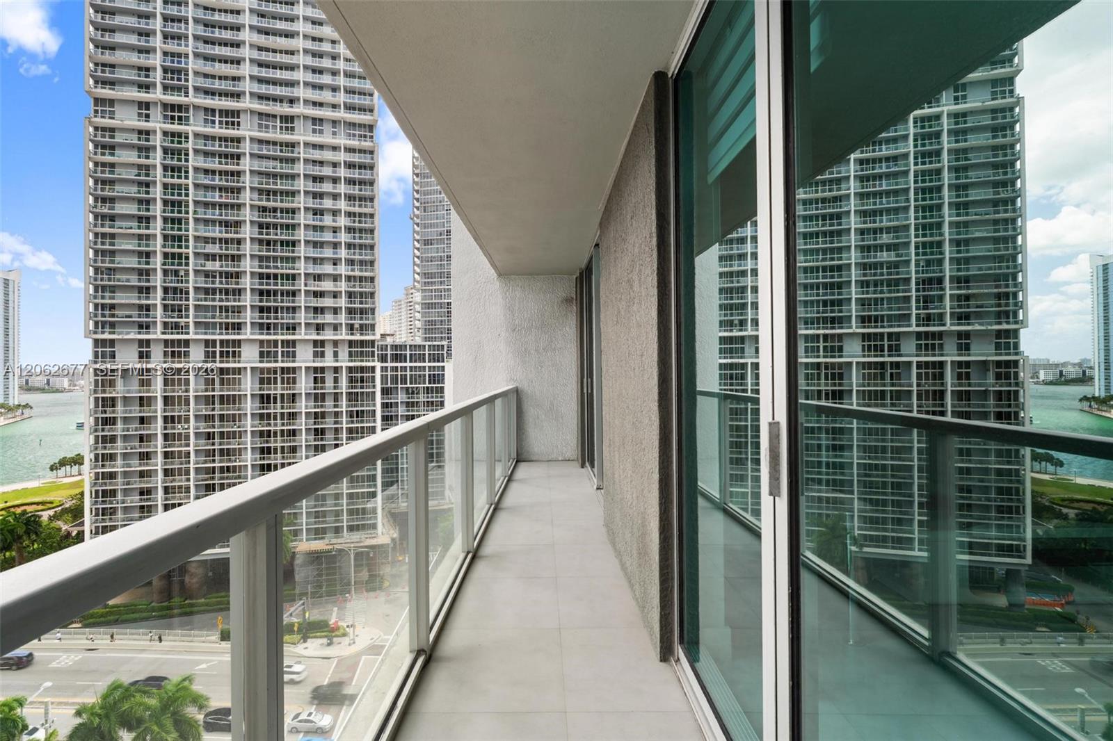 500 Brickell Avenue 1405 Property Photo 39