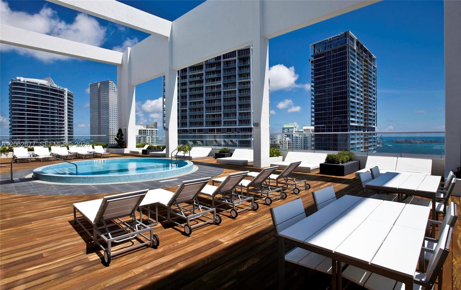 500 Brickell Avenue 1405 Property Photo 40