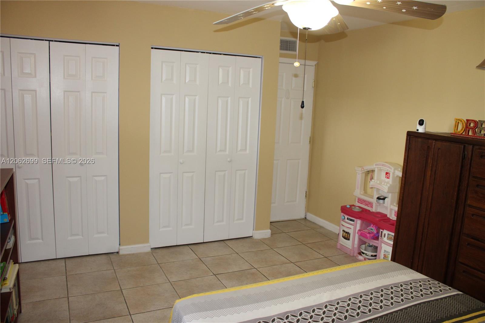 6301 N Fall Circle Drive 410 Property Photo 22