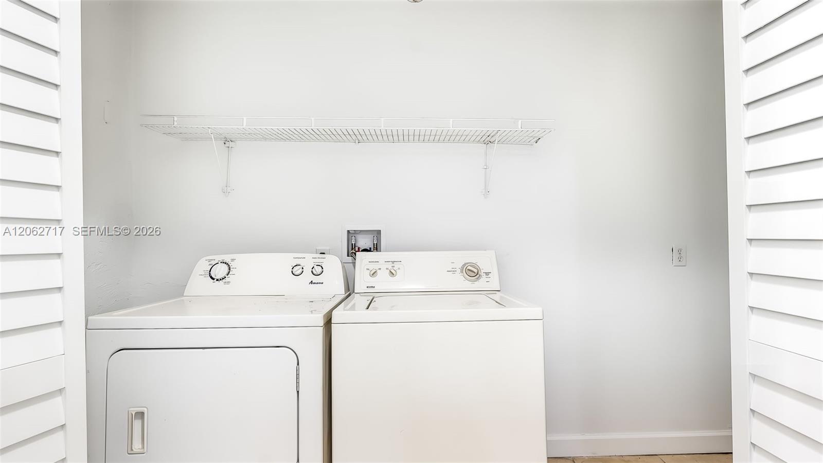 117 E 10th Street Property Photo 8