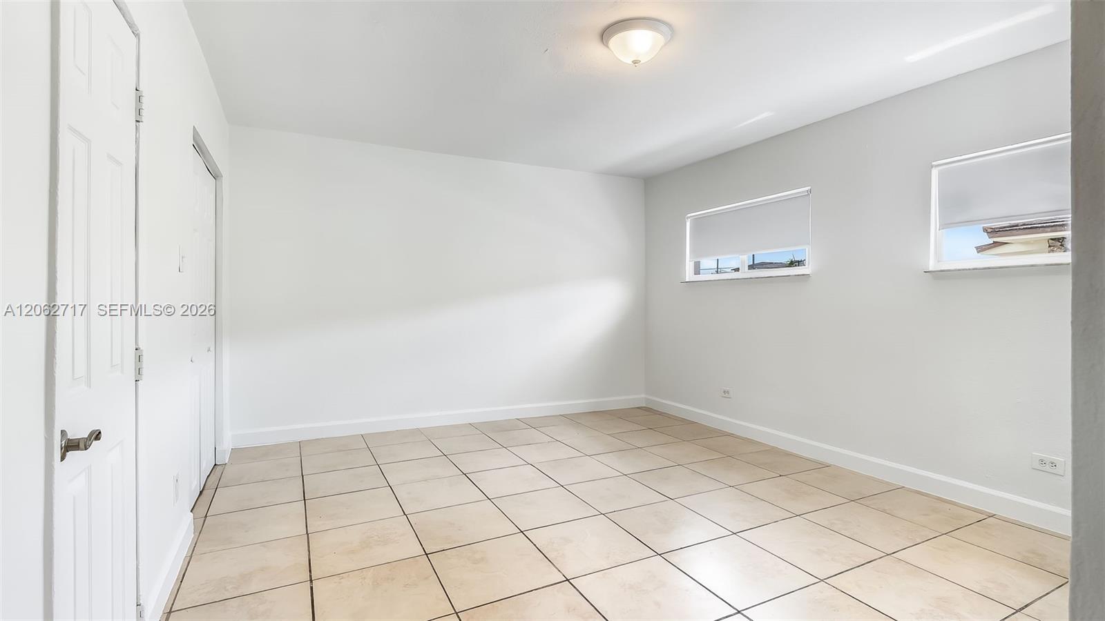 117 E 10th Street Property Photo 14