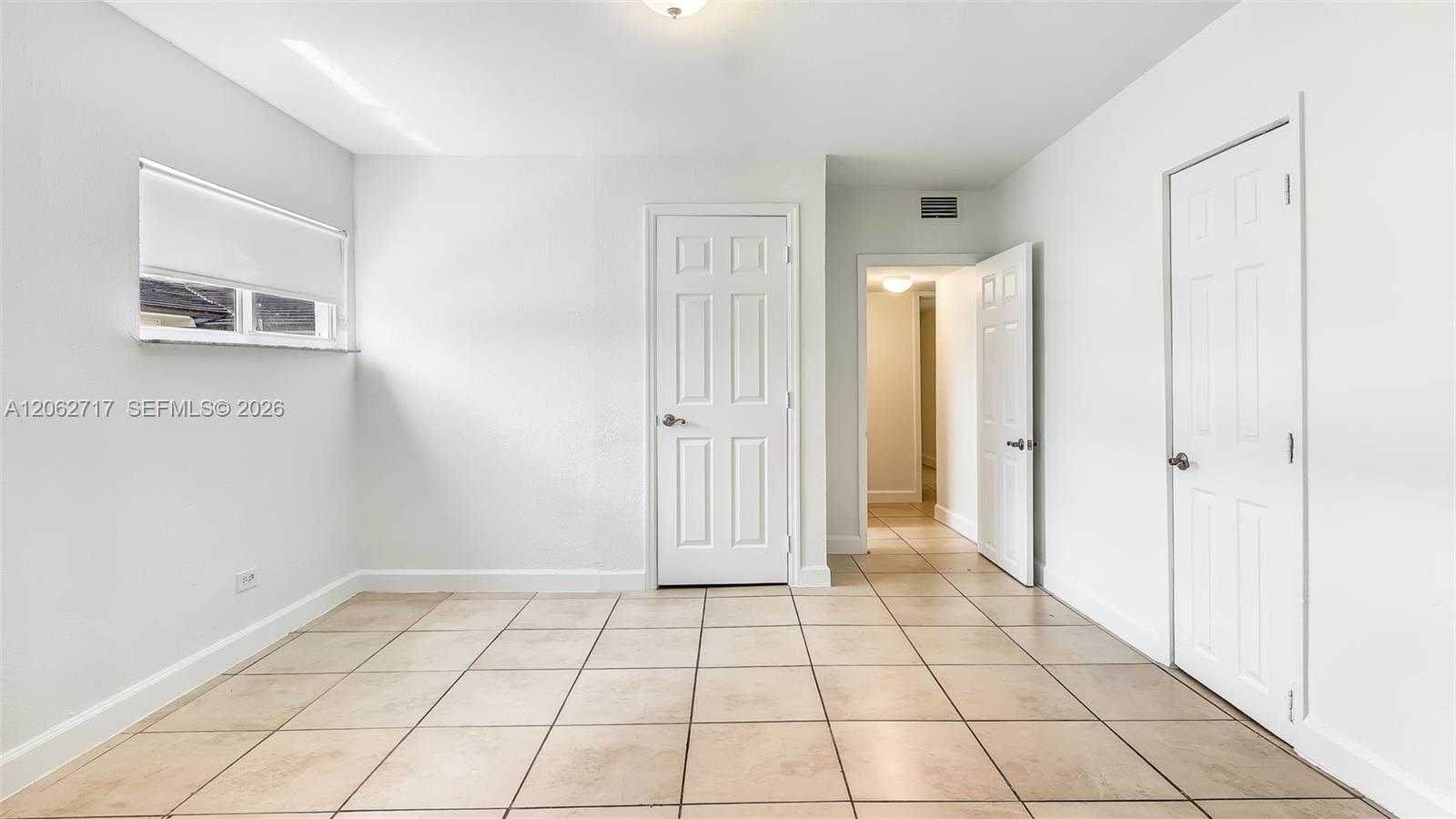 117 E 10th Street Property Photo 15