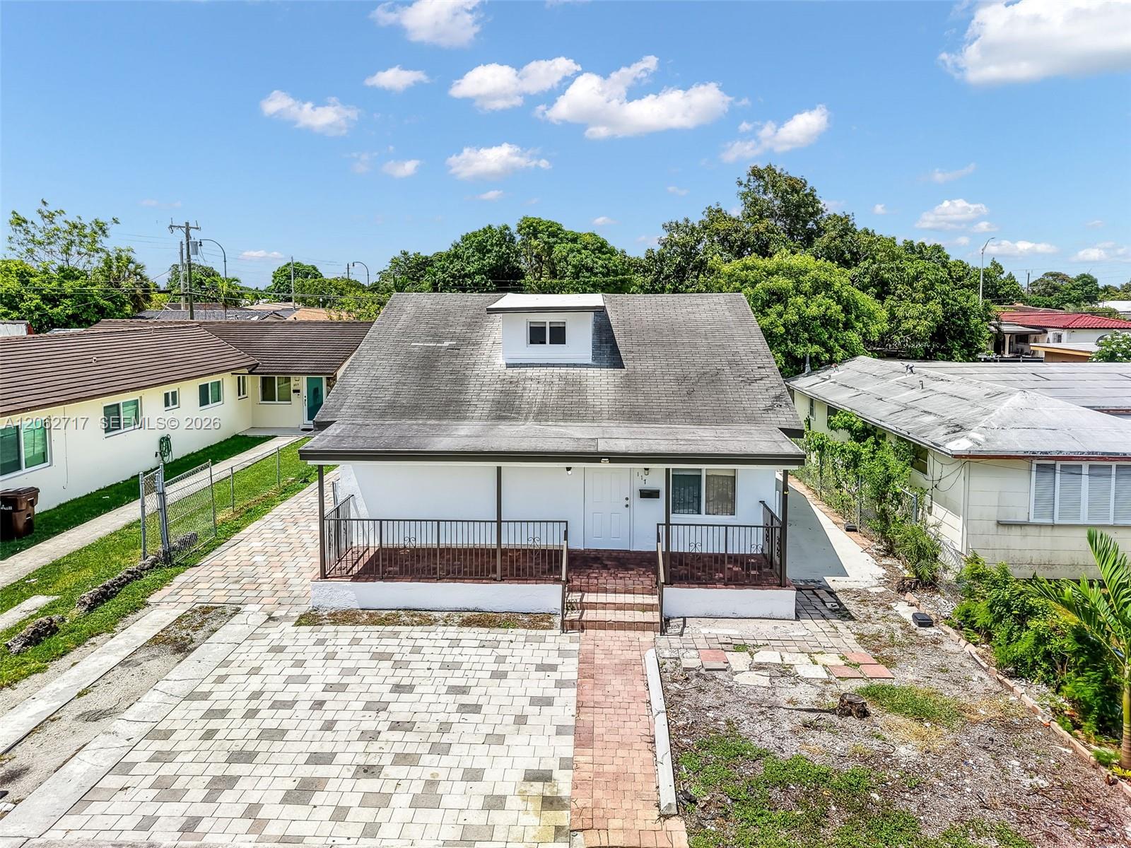 117 E 10th Street Property Photo 23