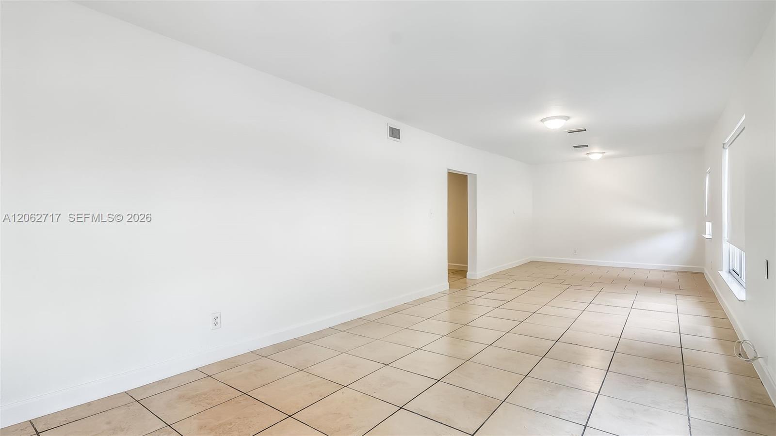 117 E 10th Street Property Photo 32