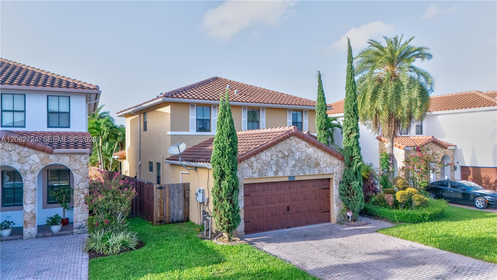 A12062724 Property Photo 3