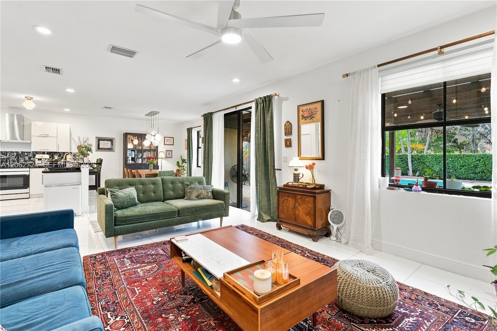 A12062724 Property Photo 20