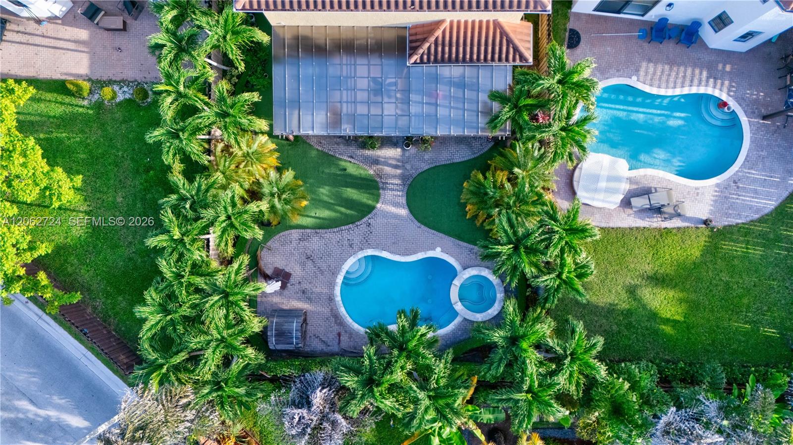A12062724 Property Photo 34