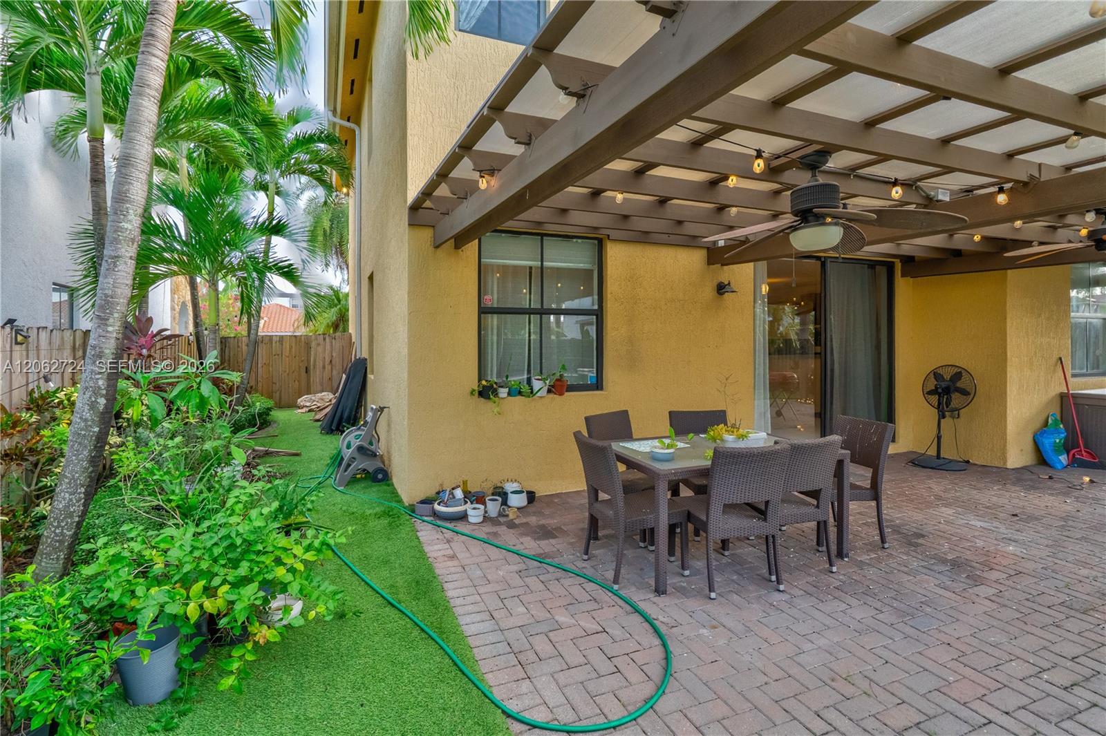 A12062724 Property Photo 38