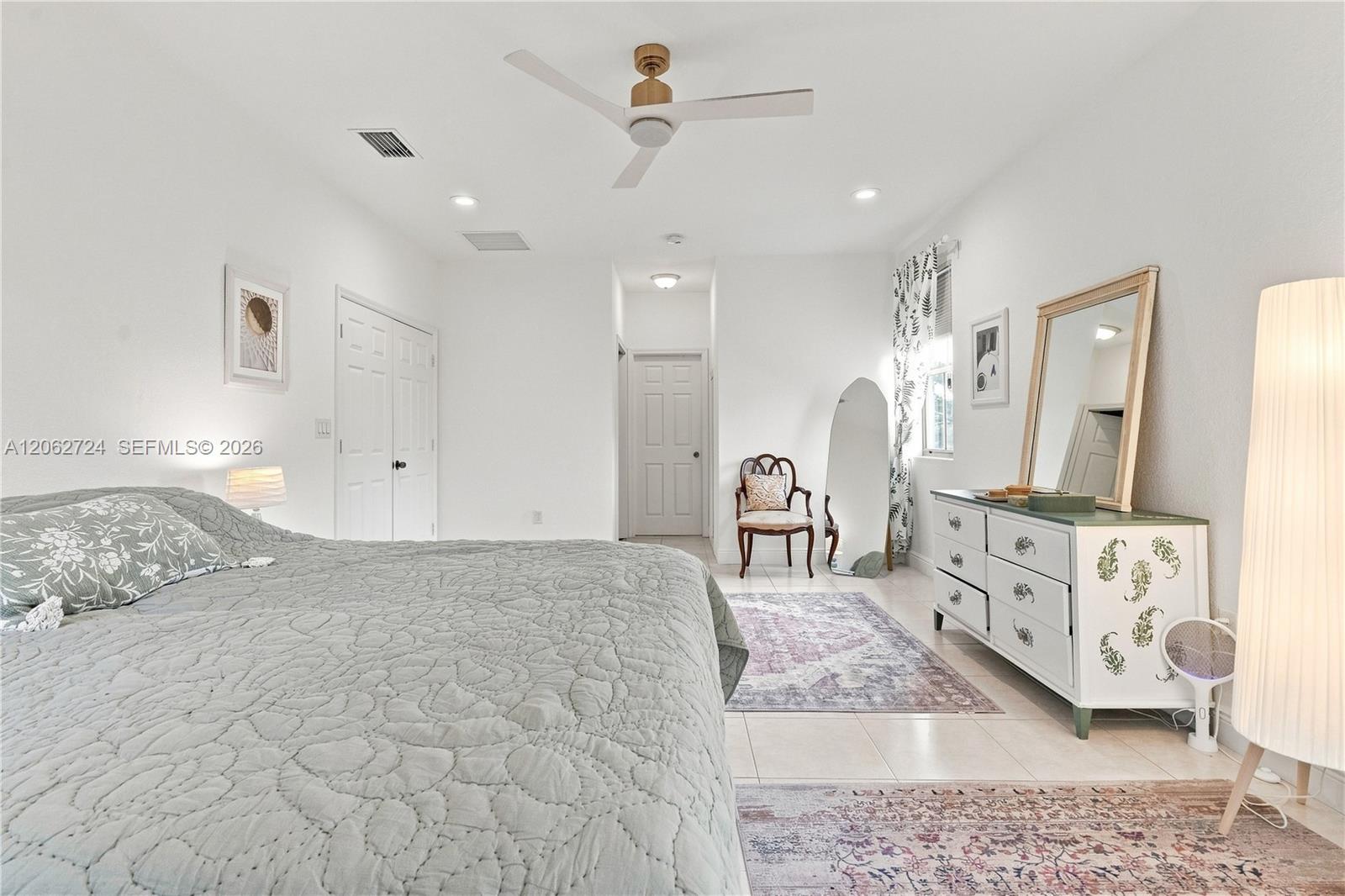 A12062724 Property Photo 45