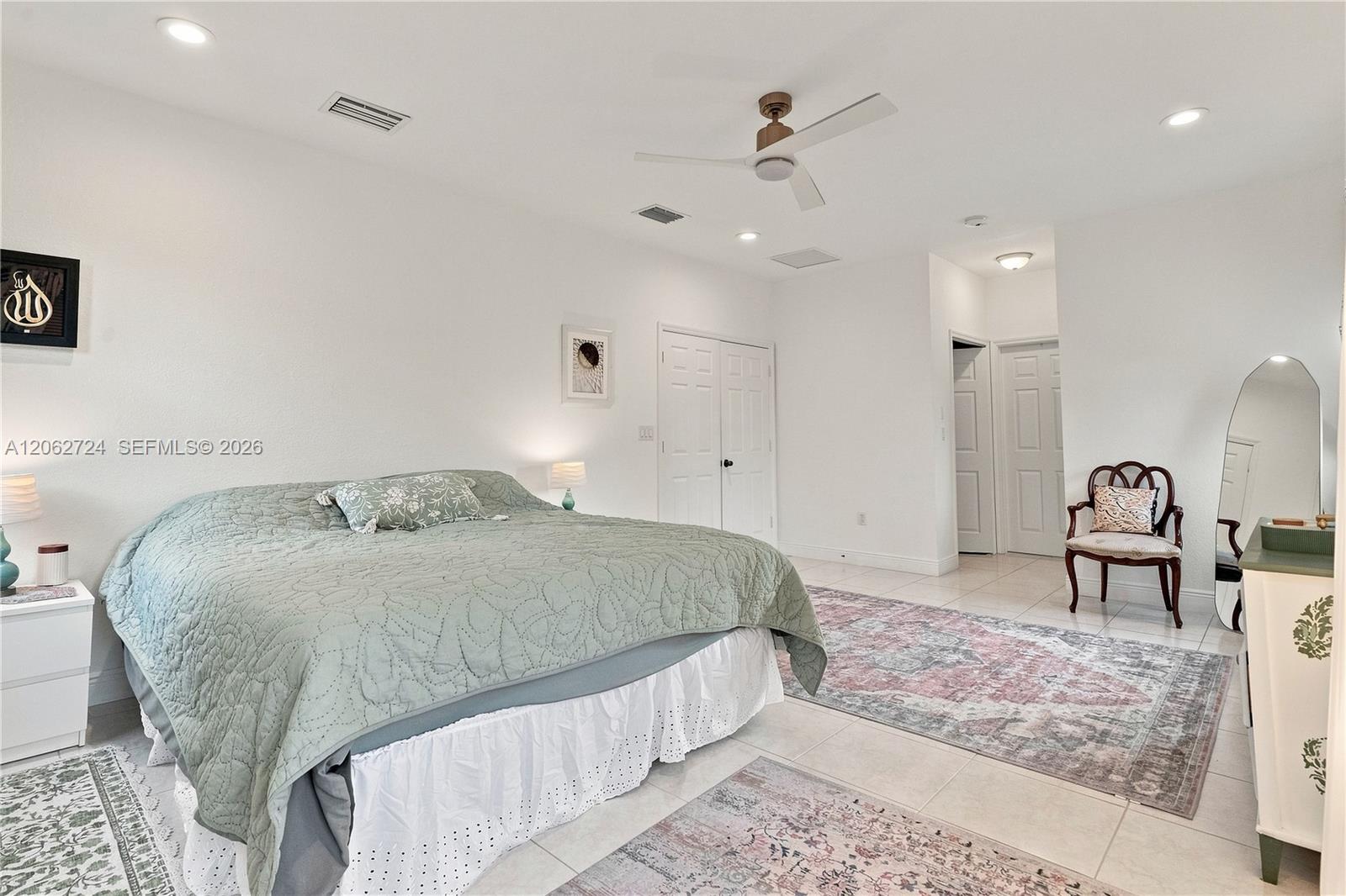 A12062724 Property Photo 46