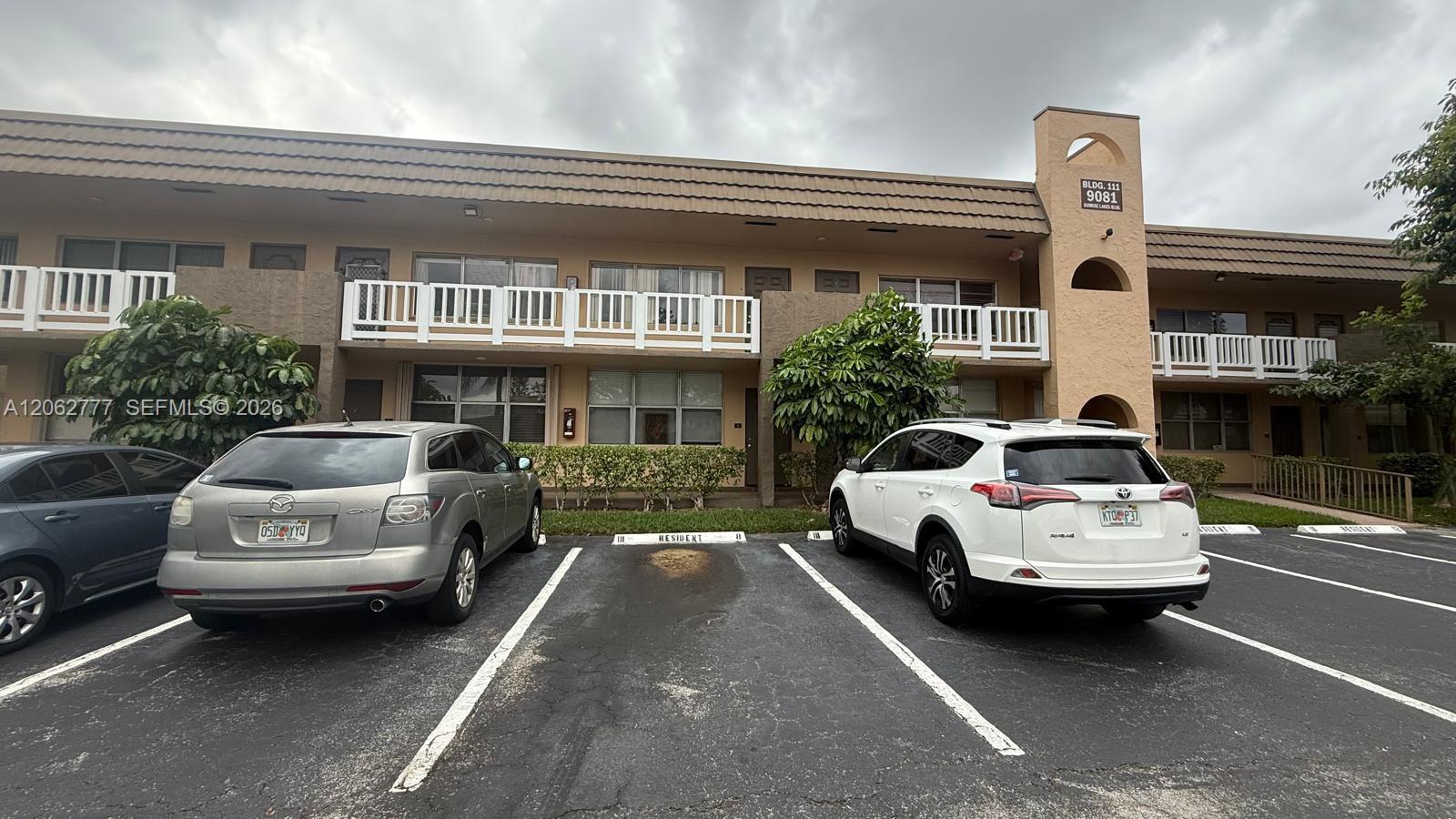 9081 Sunrise Lakes Boulevard 105 Property Photo 1