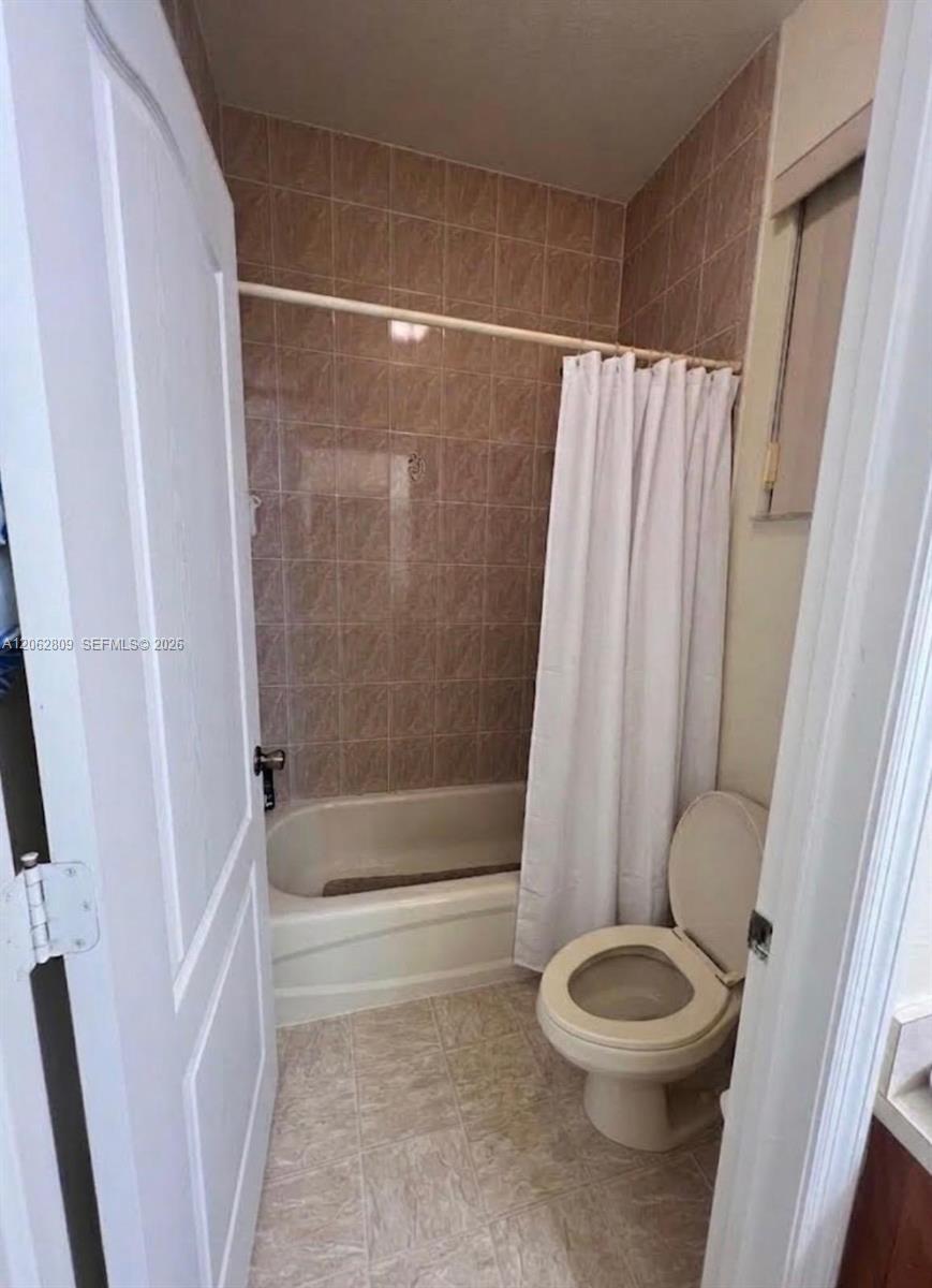 A12062809 Property Photo 9