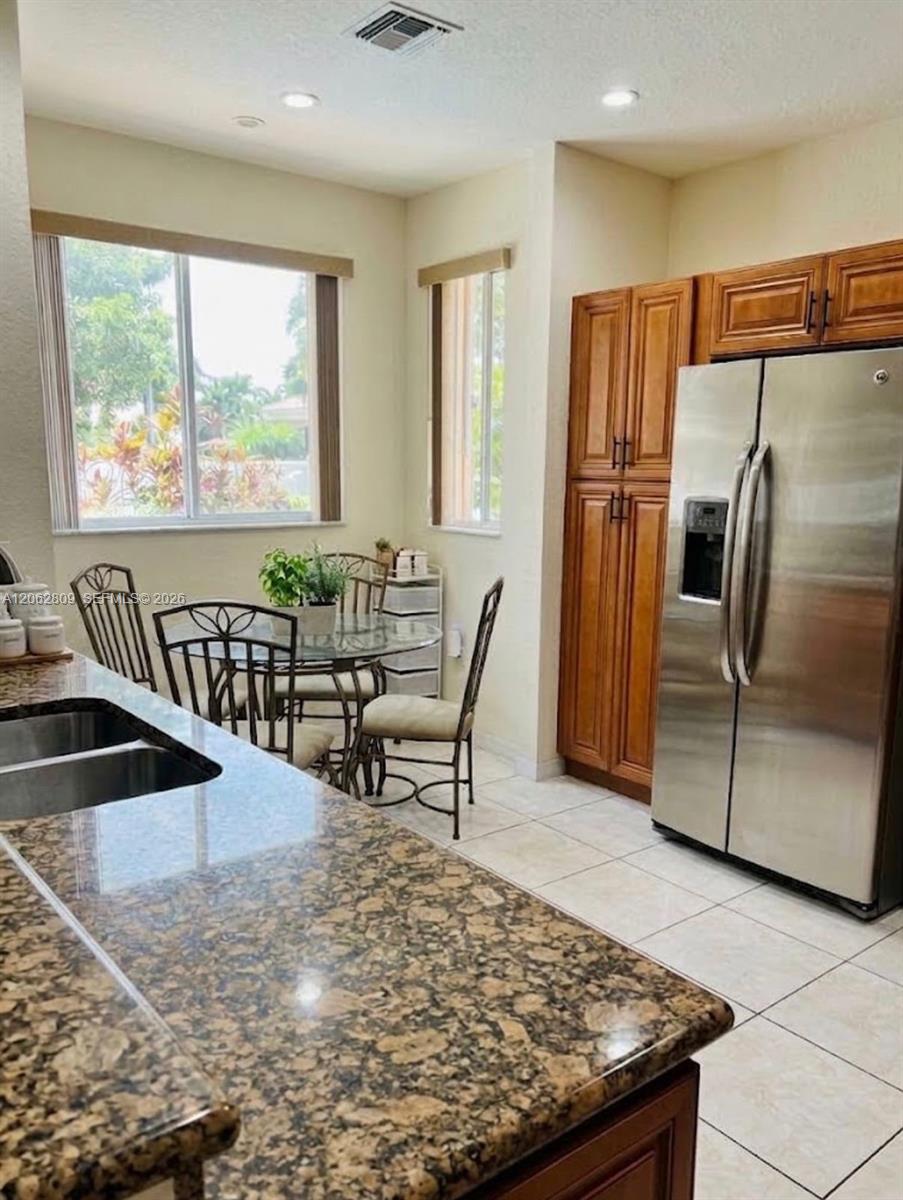 A12062809 Property Photo 12