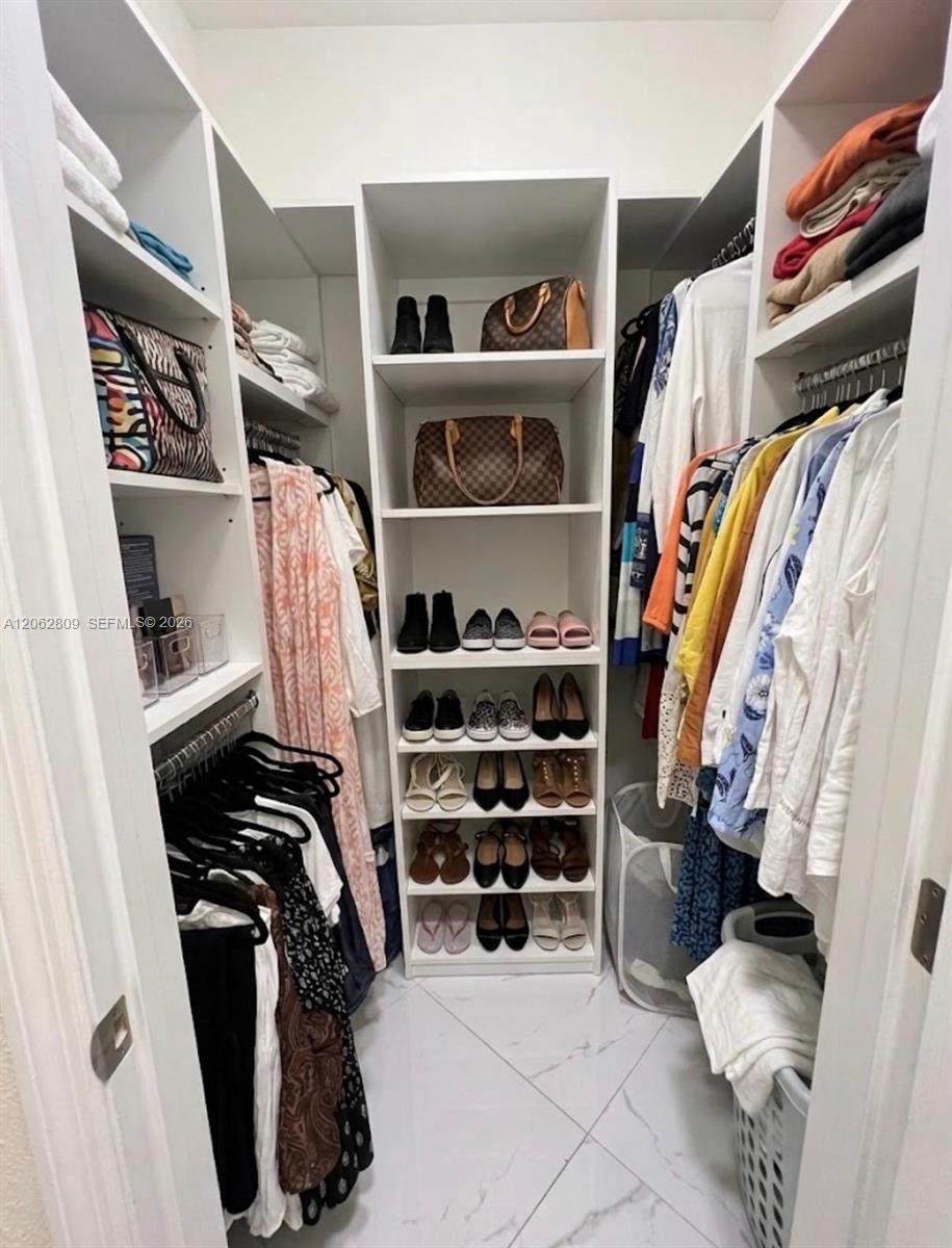 A12062809 Property Photo 14