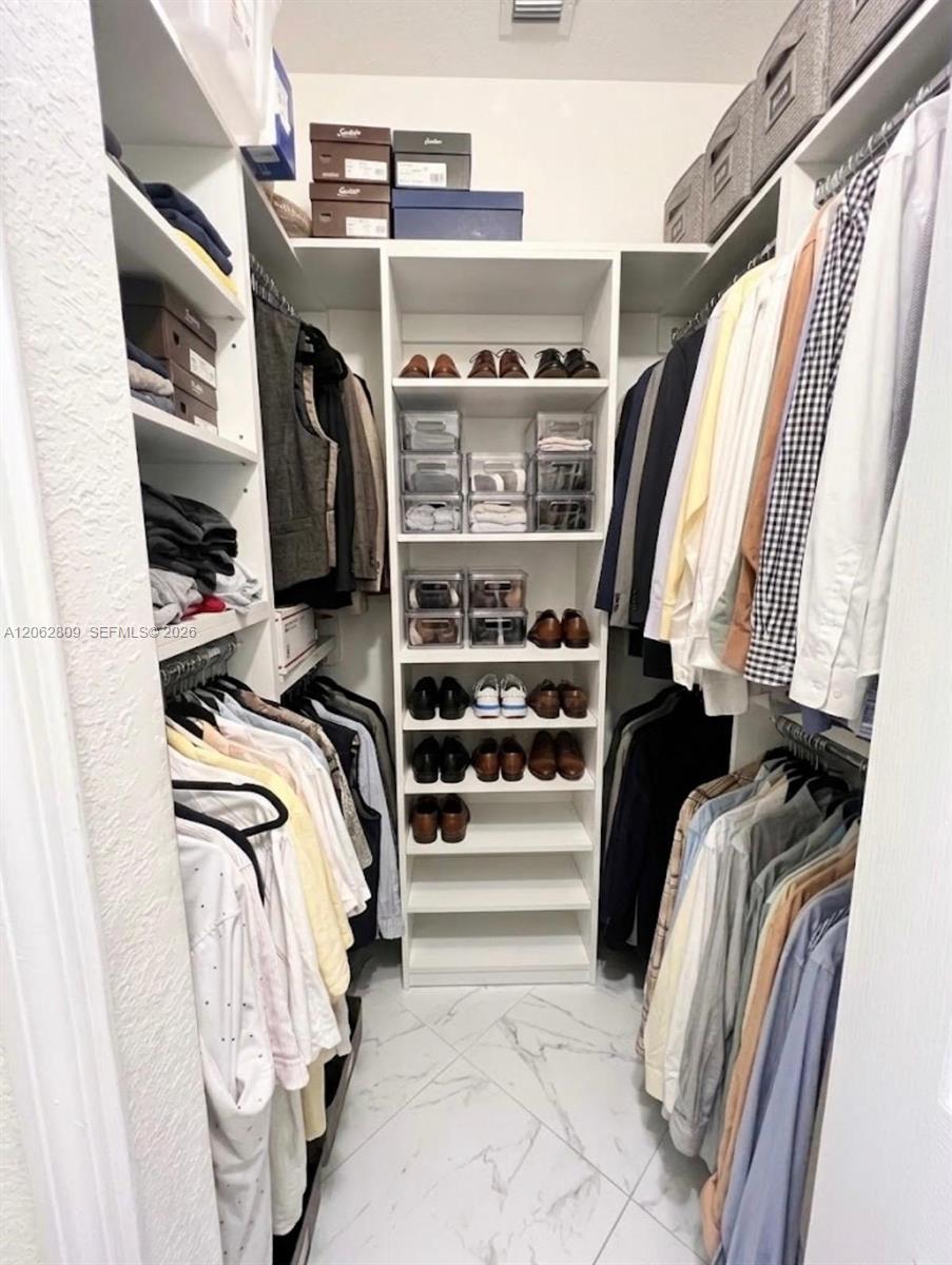 A12062809 Property Photo 16
