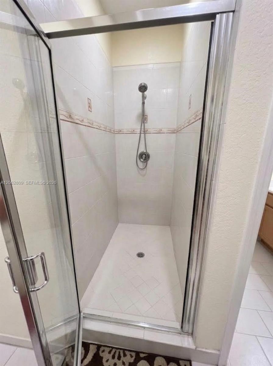 A12062809 Property Photo 22