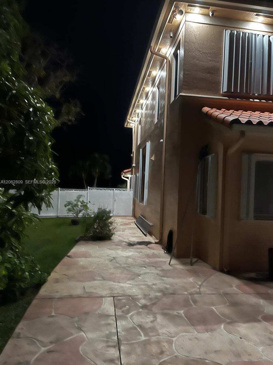 A12062809 Property Photo 37