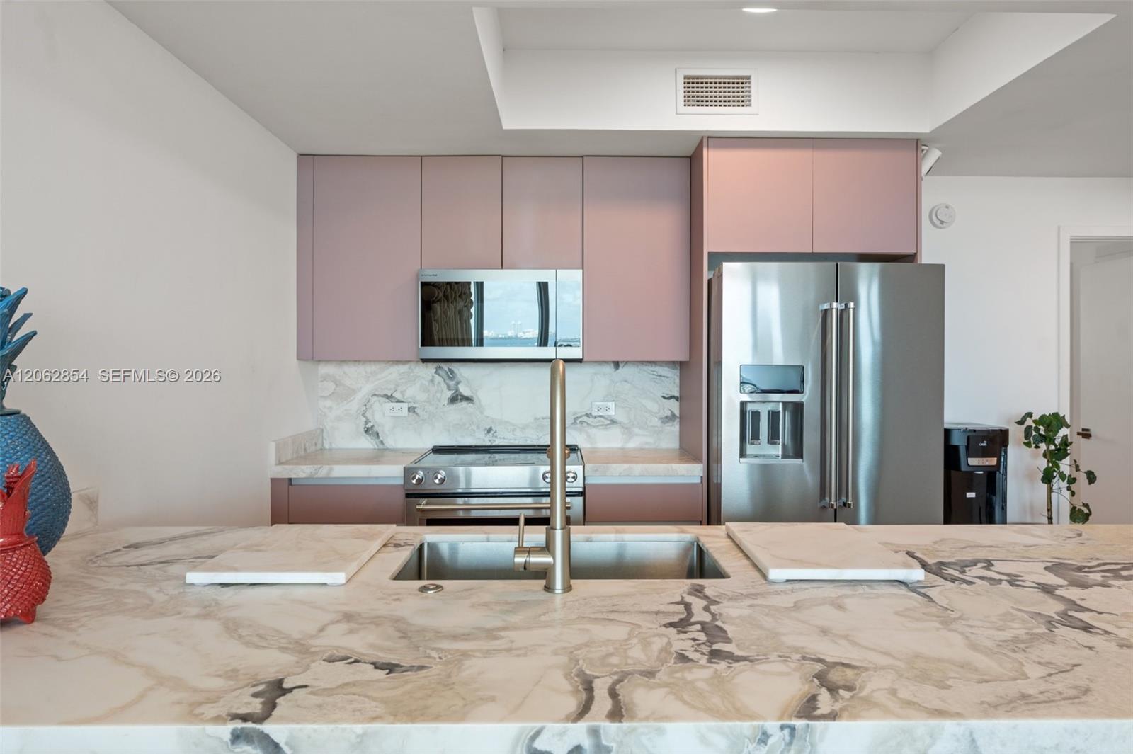 888 Biscayne Boulevard 2009 Property Photo 4