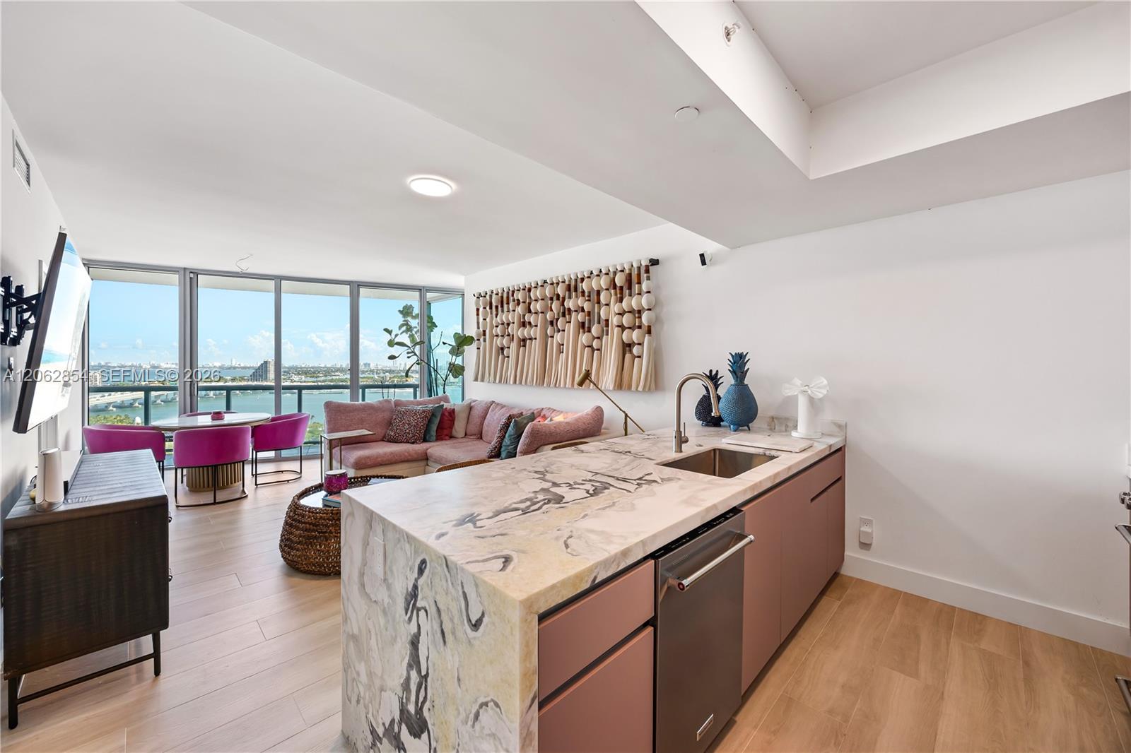 888 Biscayne Boulevard 2009 Property Photo 7