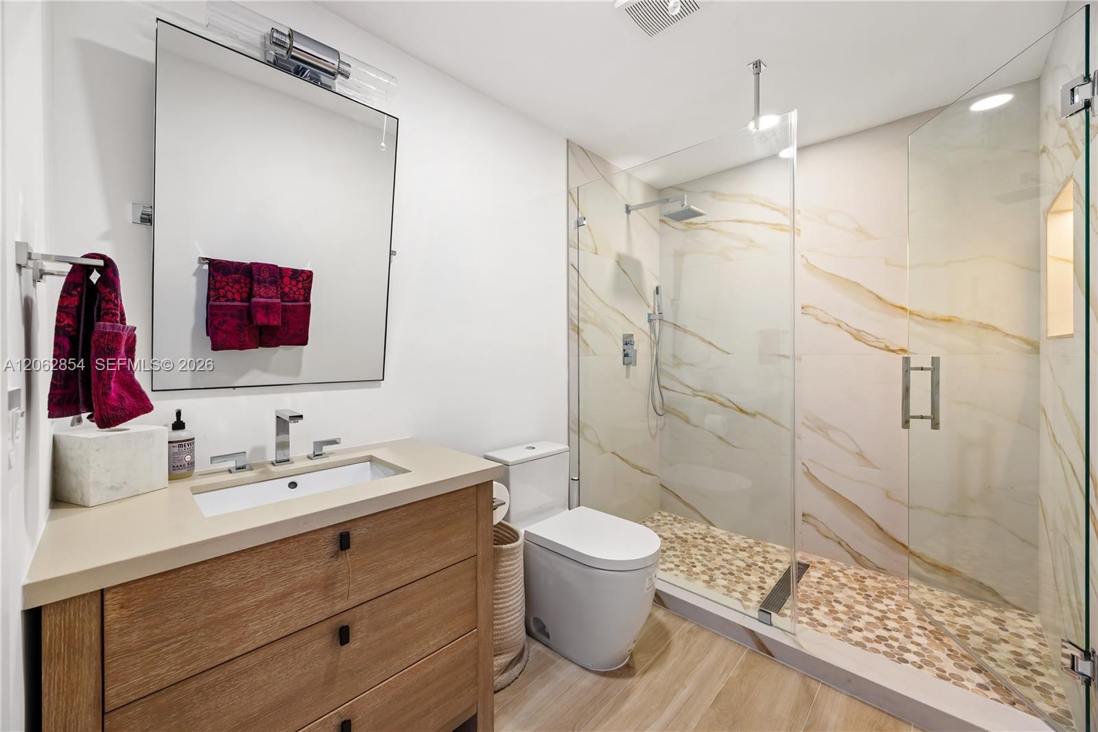 888 Biscayne Boulevard 2009 Property Photo 10