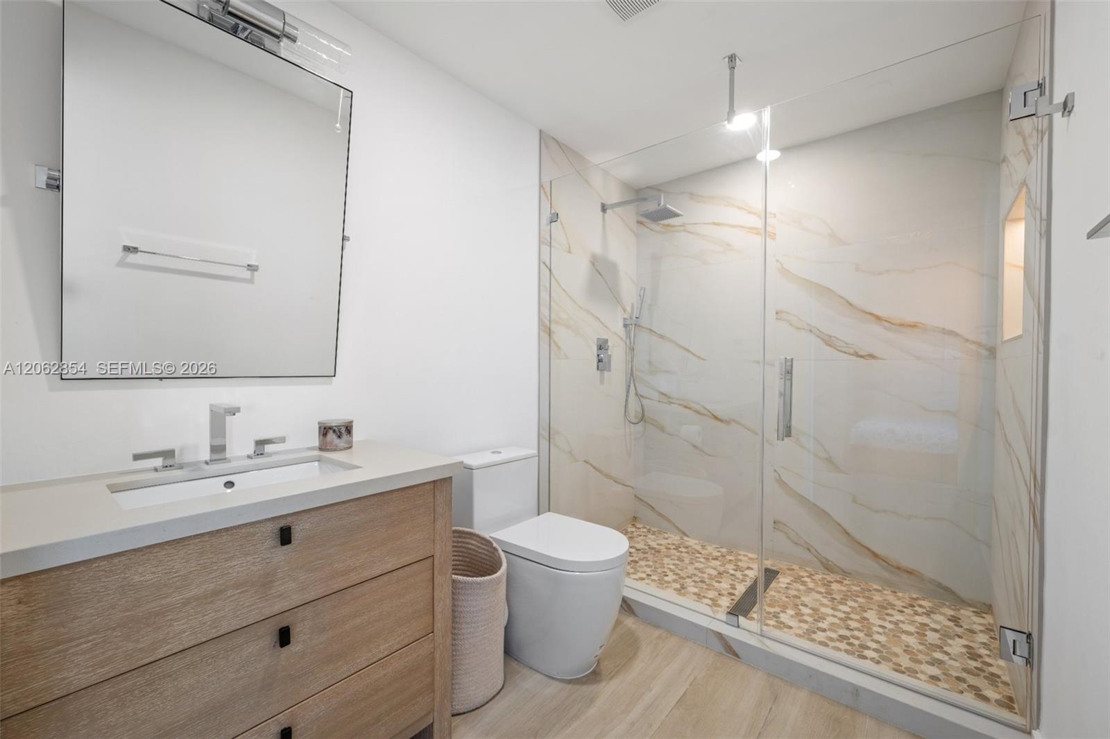 888 Biscayne Boulevard 2009 Property Photo 11