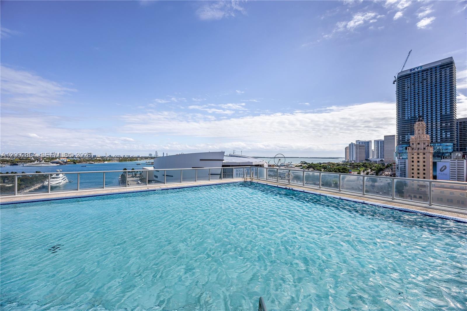 888 Biscayne Boulevard 2009 Property Photo 17