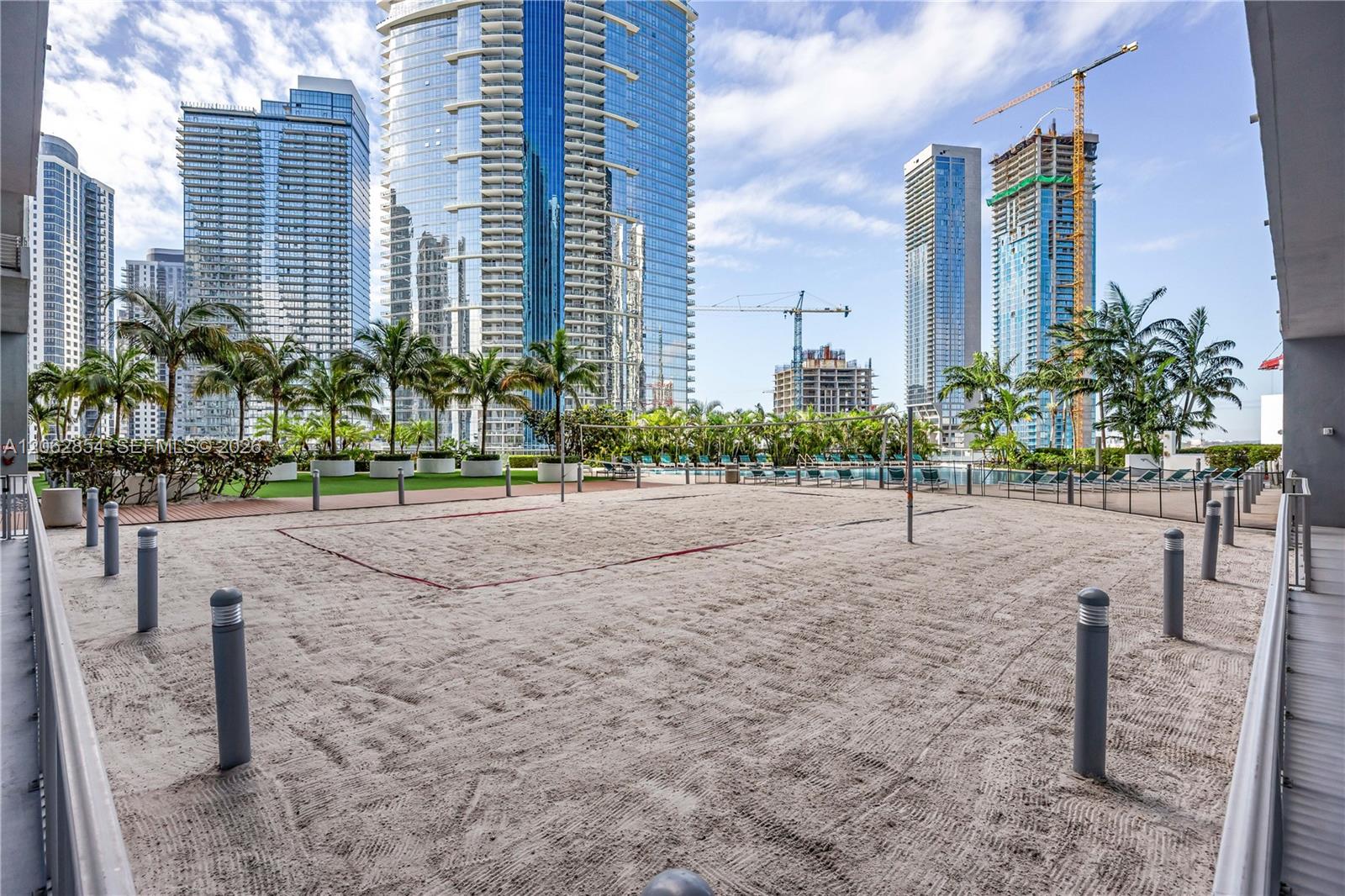 888 Biscayne Boulevard 2009 Property Photo 20
