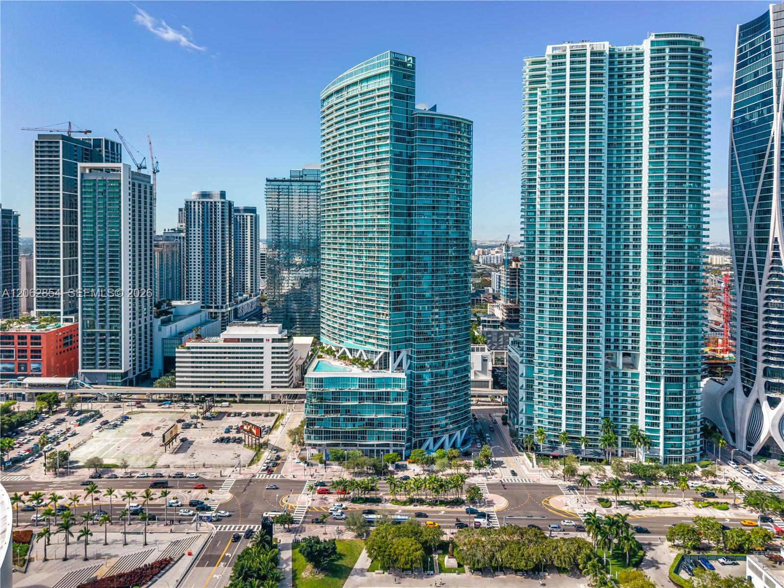 888 Biscayne Boulevard 2009 Property Photo 22