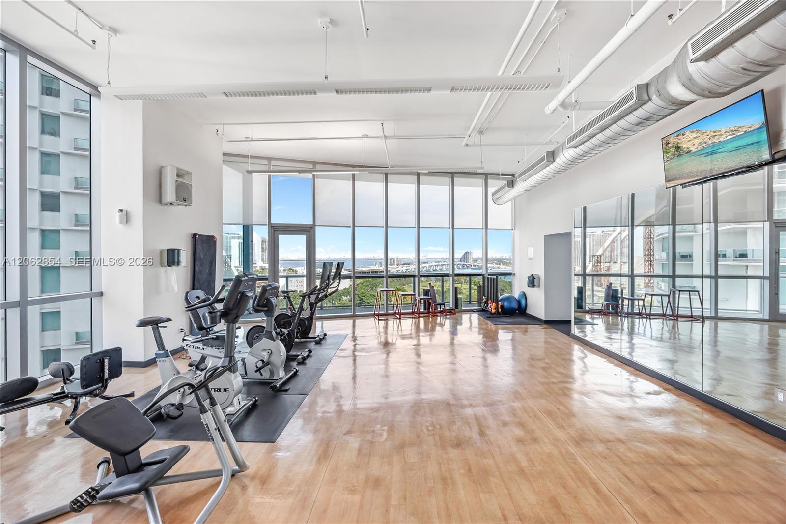 888 Biscayne Boulevard 2009 Property Photo 23