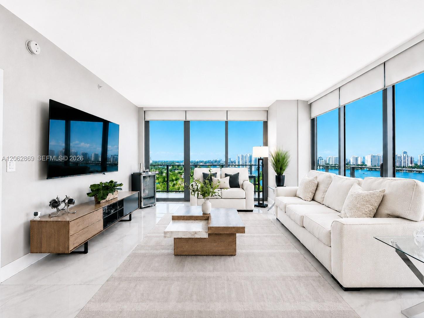 16385 Biscayne Boulevard 2007 Property Photo 1