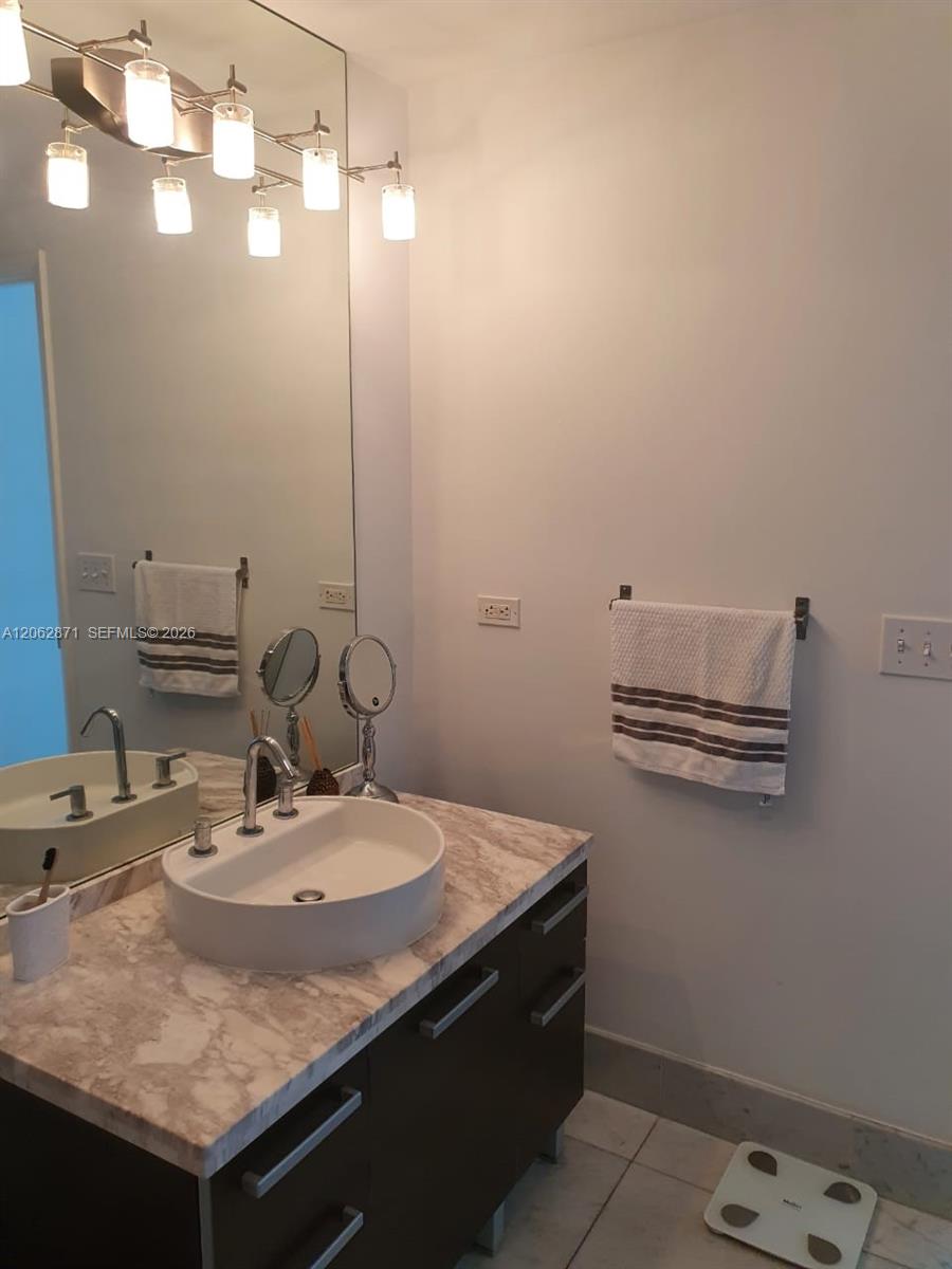 A12062871 Property Photo 19