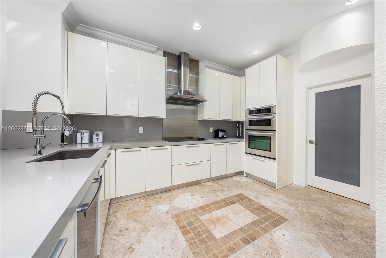 6 Coconut Lane Property Photo 35