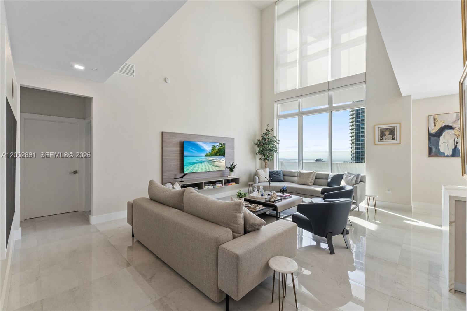 950 Brickell Bay Drive 5507 Property Photo 3
