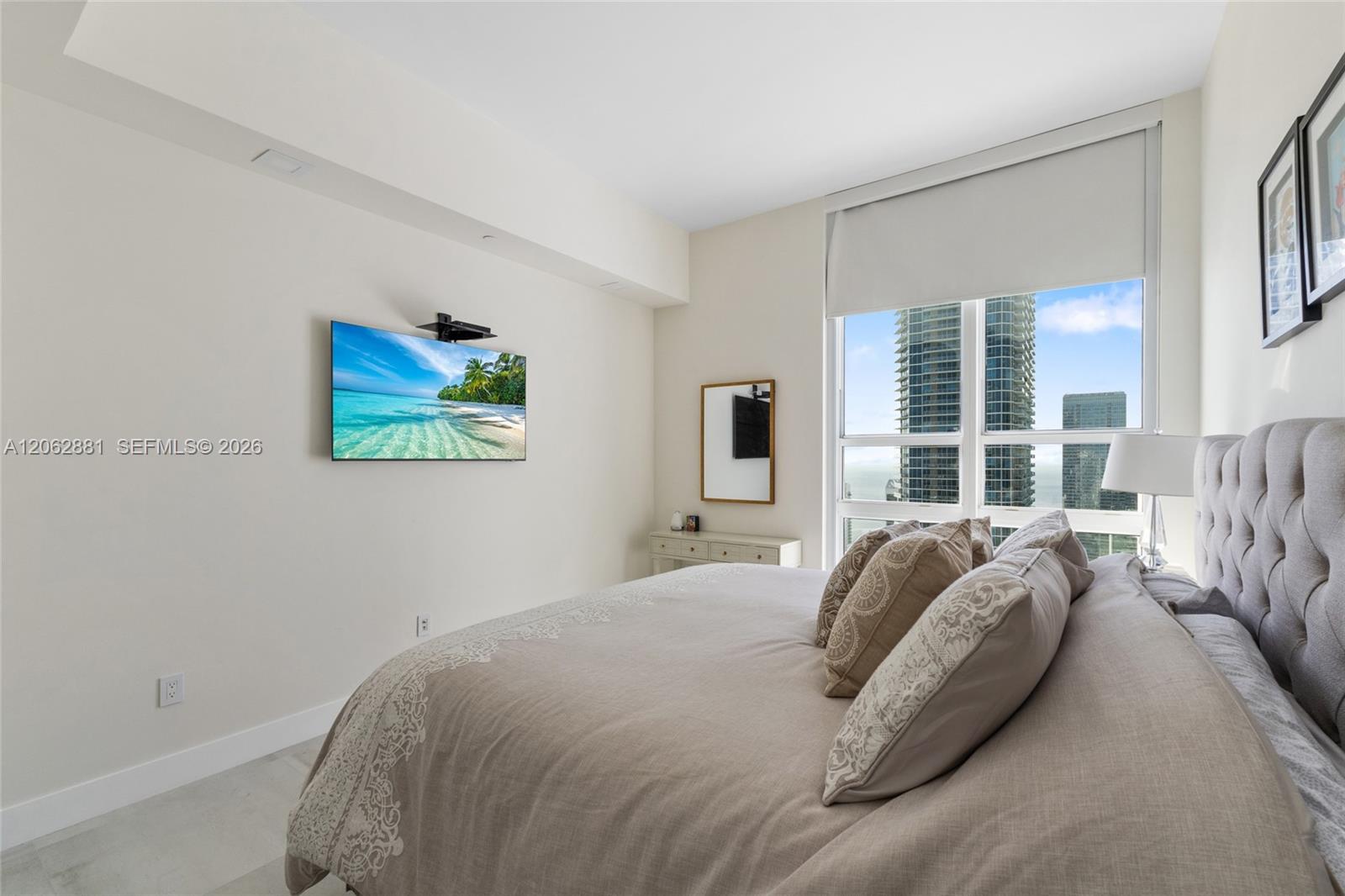 950 Brickell Bay Drive 5507 Property Photo 12