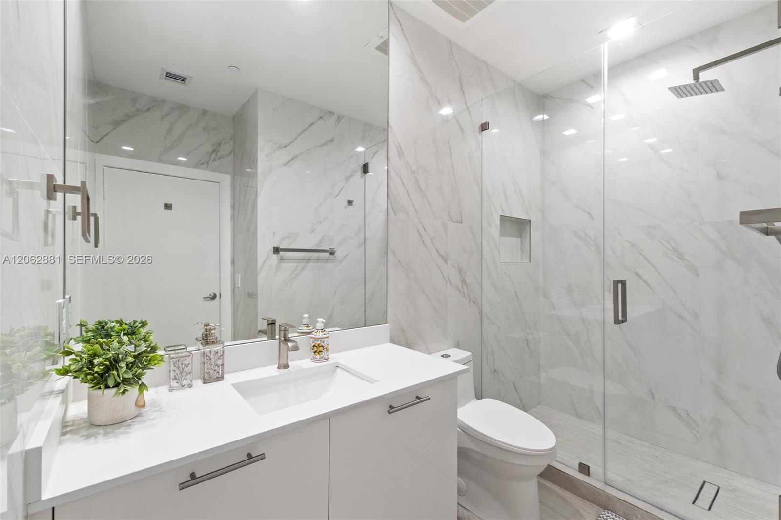 950 Brickell Bay Drive 5507 Property Photo 15