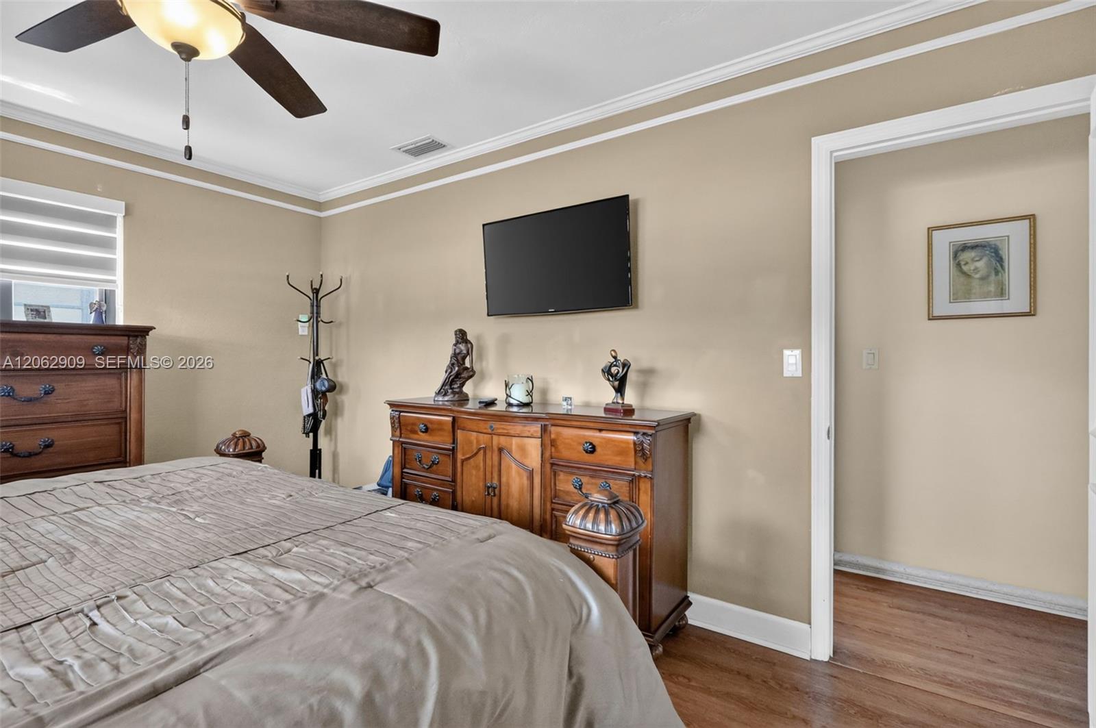 910 W 37th Street Property Photo 27