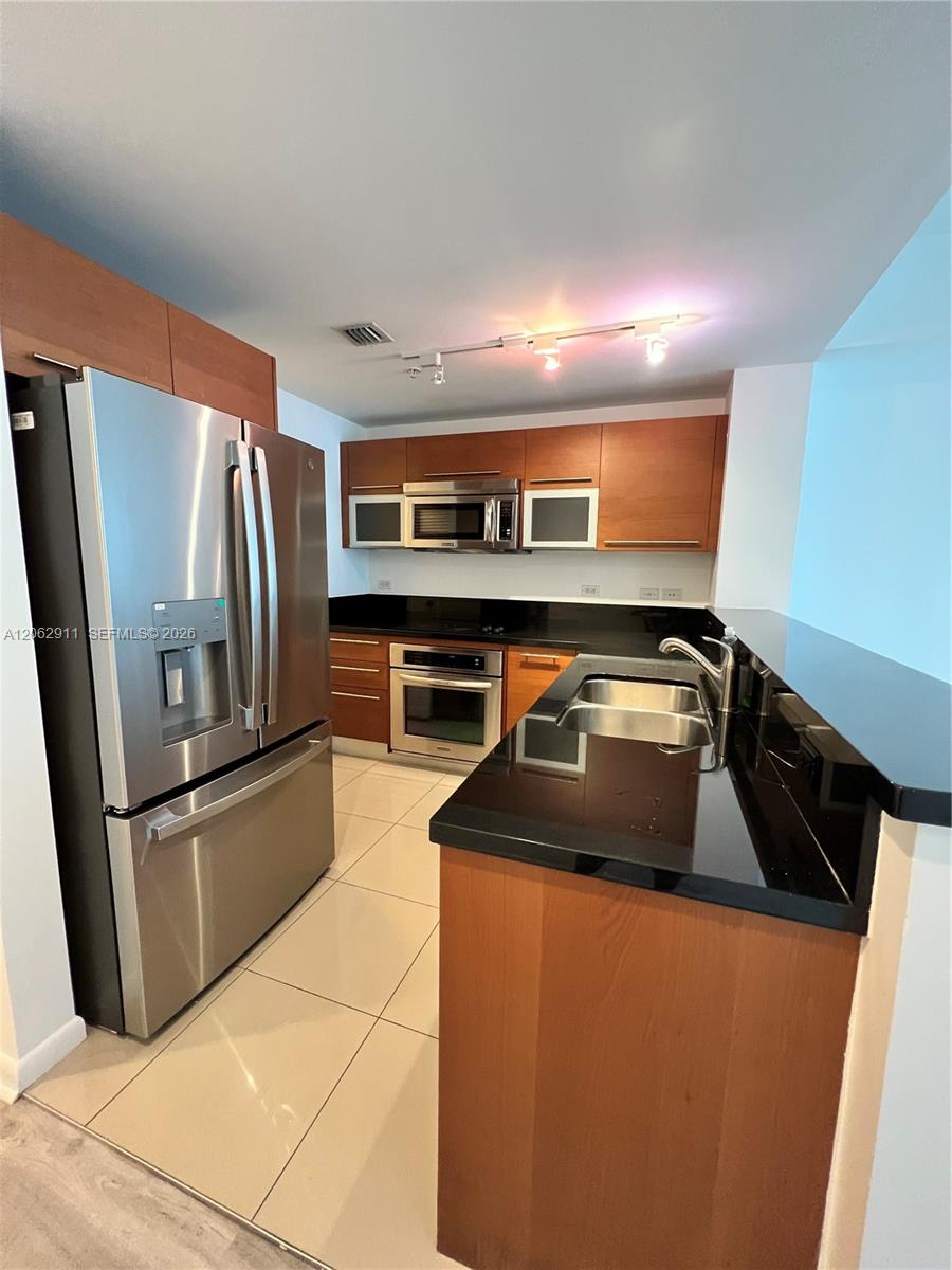244 Biscayne Boulevard 2609 Property Photo 4