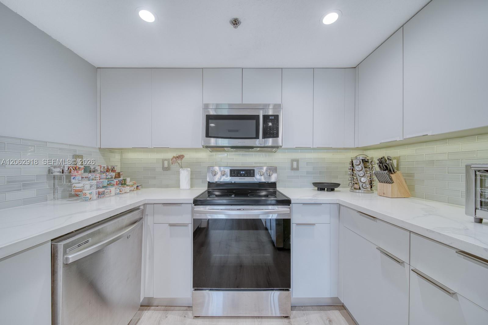 1650 Coral Way 510 Property Photo 7