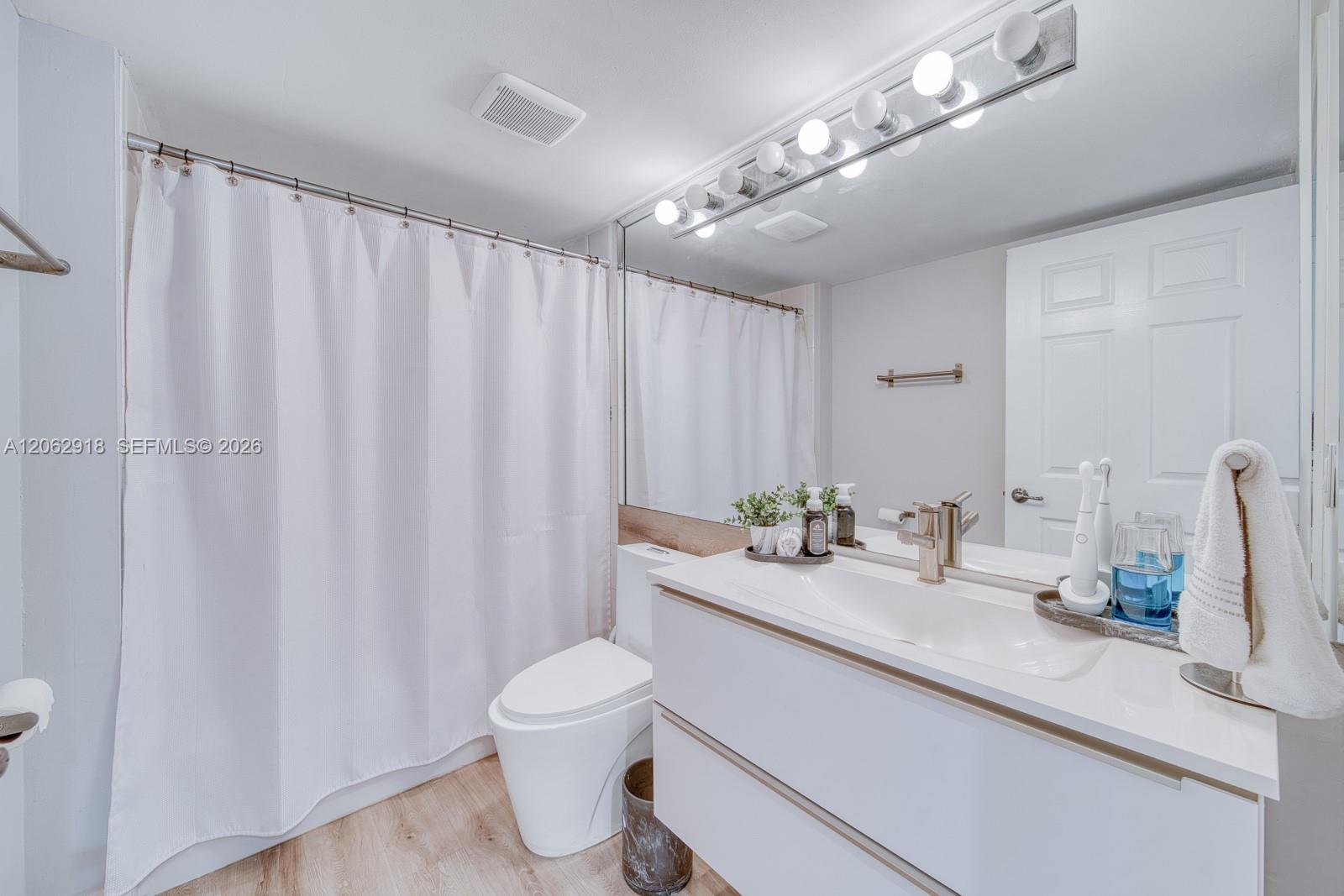 1650 Coral Way 510 Property Photo 18