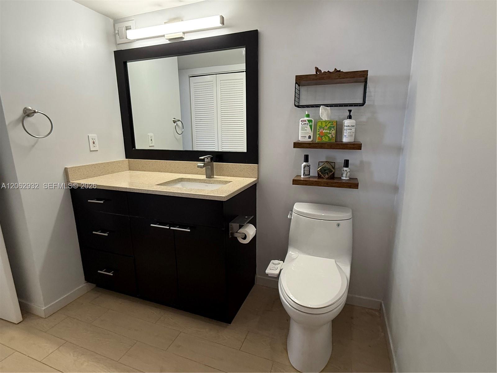 200 Leslie Drive 1029 Property Photo 15