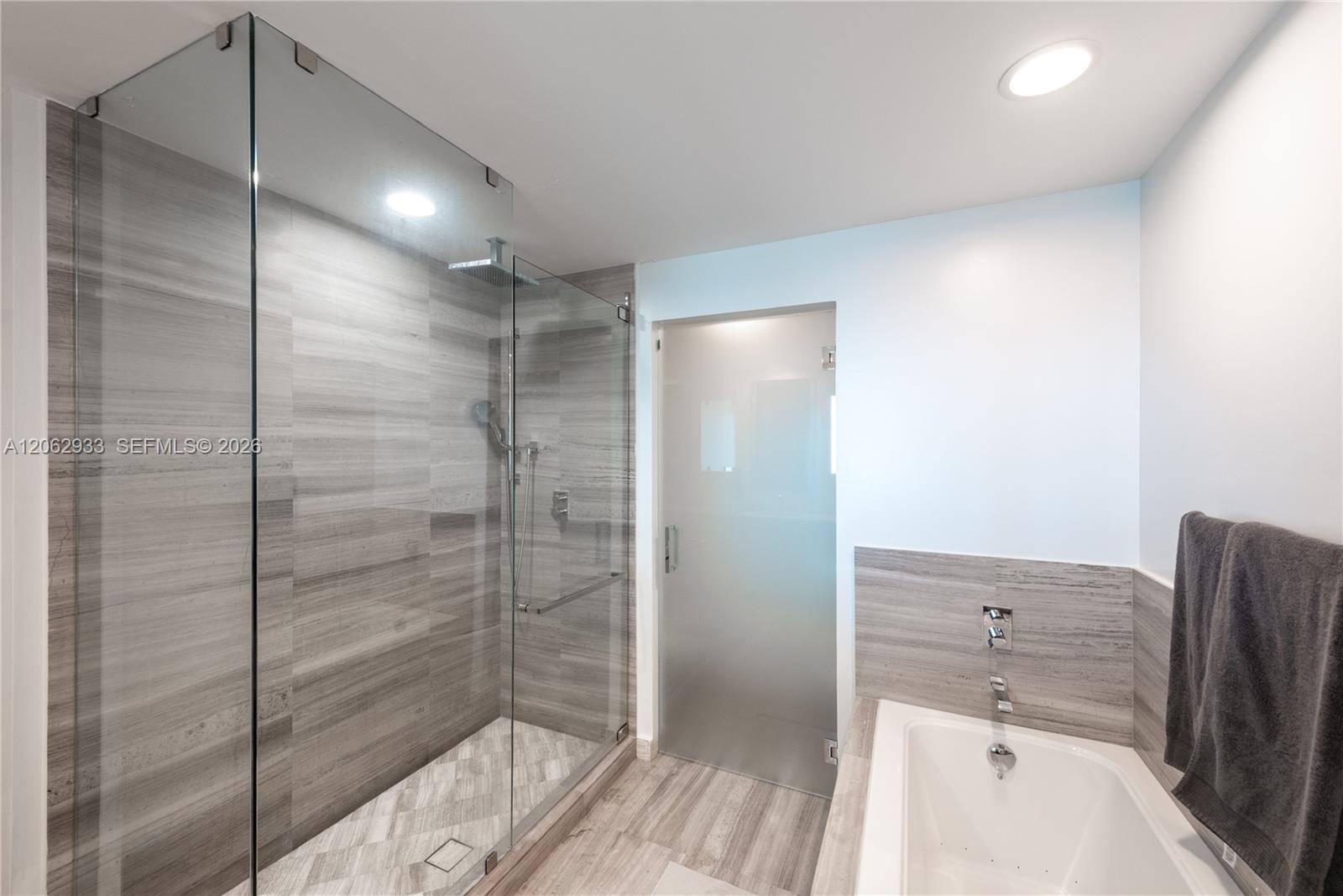 360 Ocean Drive 904s Property Photo 13